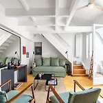 Les Savournins Paris - St-Honore - Appart Prive