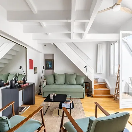 Les Savournins - St-honore - Prive Bed & Breakfast 4*